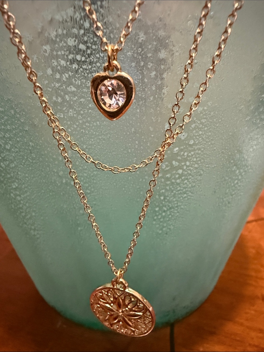 Gold Plated Layered Filigree Medallion Pendant Necklace Set from Anthropologie🔥🔥 - Picture 4 of 16